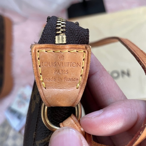 Louis vuitton pochette accessories with strap!SOLD - Picture 10 of 13